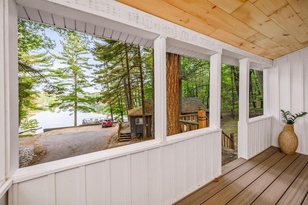 Arbutus Lake 3 Bedroom Cottage Traverse City Exterior foto