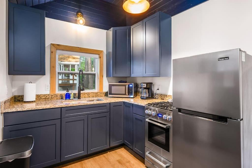 Arbutus Lake 3 Bedroom Cottage Traverse City Exterior foto